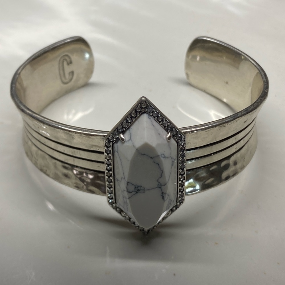 Modern Silver-Tone Cuff Bracelet with Faceted White Howlite Centerpiece